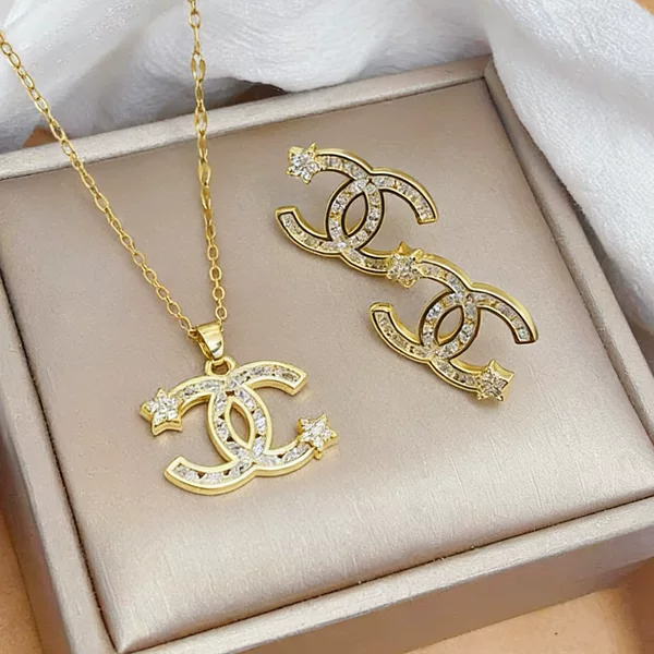European and American Cross-Border New Fashion Full Diamond Chanel-Style Double C Color-Preserving Exquisite High-End Light Luxury Clavicle Chain Jewelry