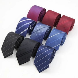 领带;领结/领花;丝巾