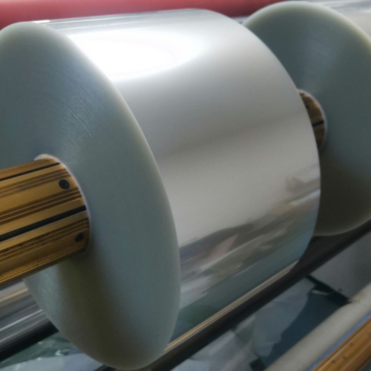 透明乳白pet离型膜 pet聚酯耐温硅油膜 抗静电背胶保护膜