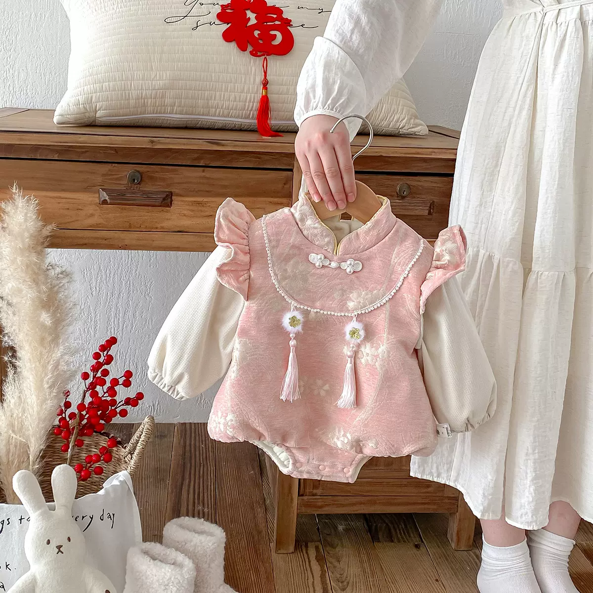 婴儿衣服秋冬装女宝宝周岁礼服中式国风连体衣加绒爬服包屁衣年服