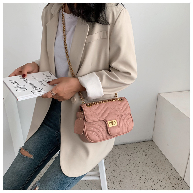 Textured small bags for women 2023 new bags Korean style fashion casual one-shoulder crossbody lock chain small square bag_voghion.com