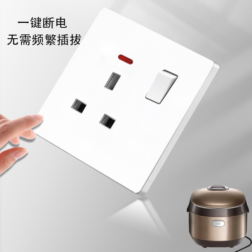 English marked plug socket switch panel 13A double USB one opening five holes white multi-function three hole plug 146 foreign Australian standard
