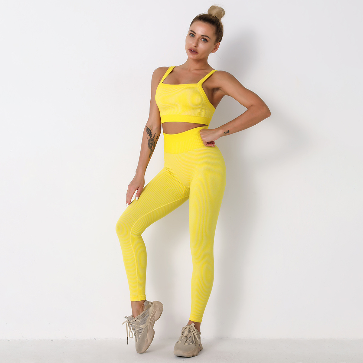 wholesale vendedor de ropa Nihaostyles a rayas a prueba de golpes belleza espalda sujetador pantalones yoga conjunto de deportes NSLX67219