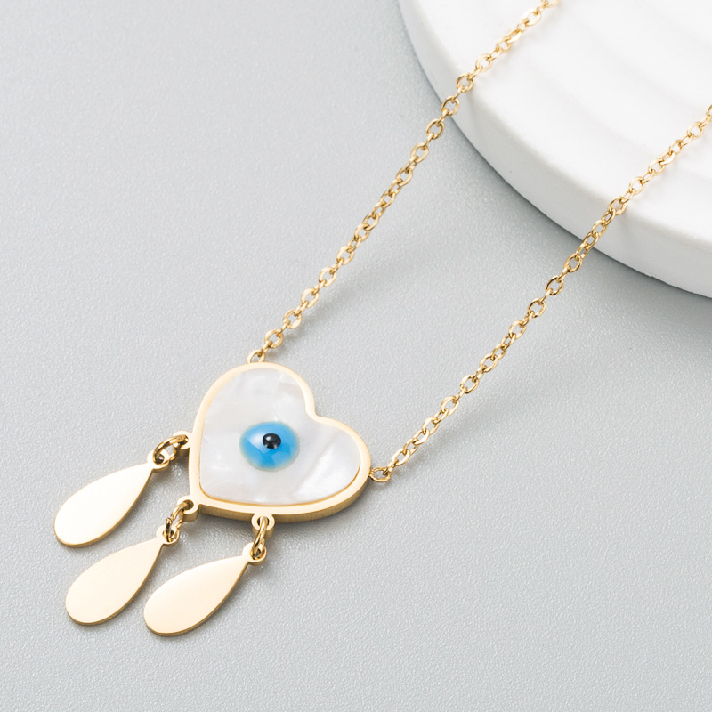Fashion Contrast Color Heart-shaped Devil's Eye Design Titanium Steel Necklace display picture 4