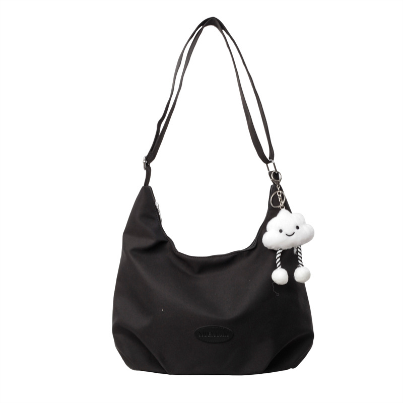 Bolsa de mujer coreana de cadena de alta capacidad debajo de la axila 2024, nuevo verano versátil de moda, bolso de hombro.