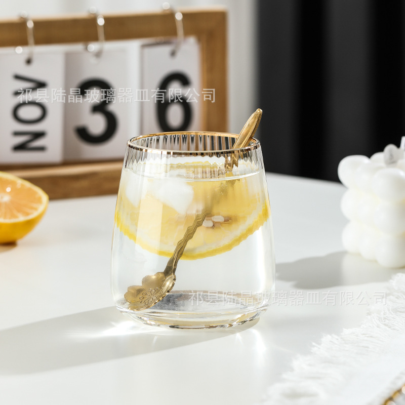 Transparente patrón vertical cristal en forma de corazón copa de vino tinto copa de champán Phnom Penh copa de vino creativo al por mayor