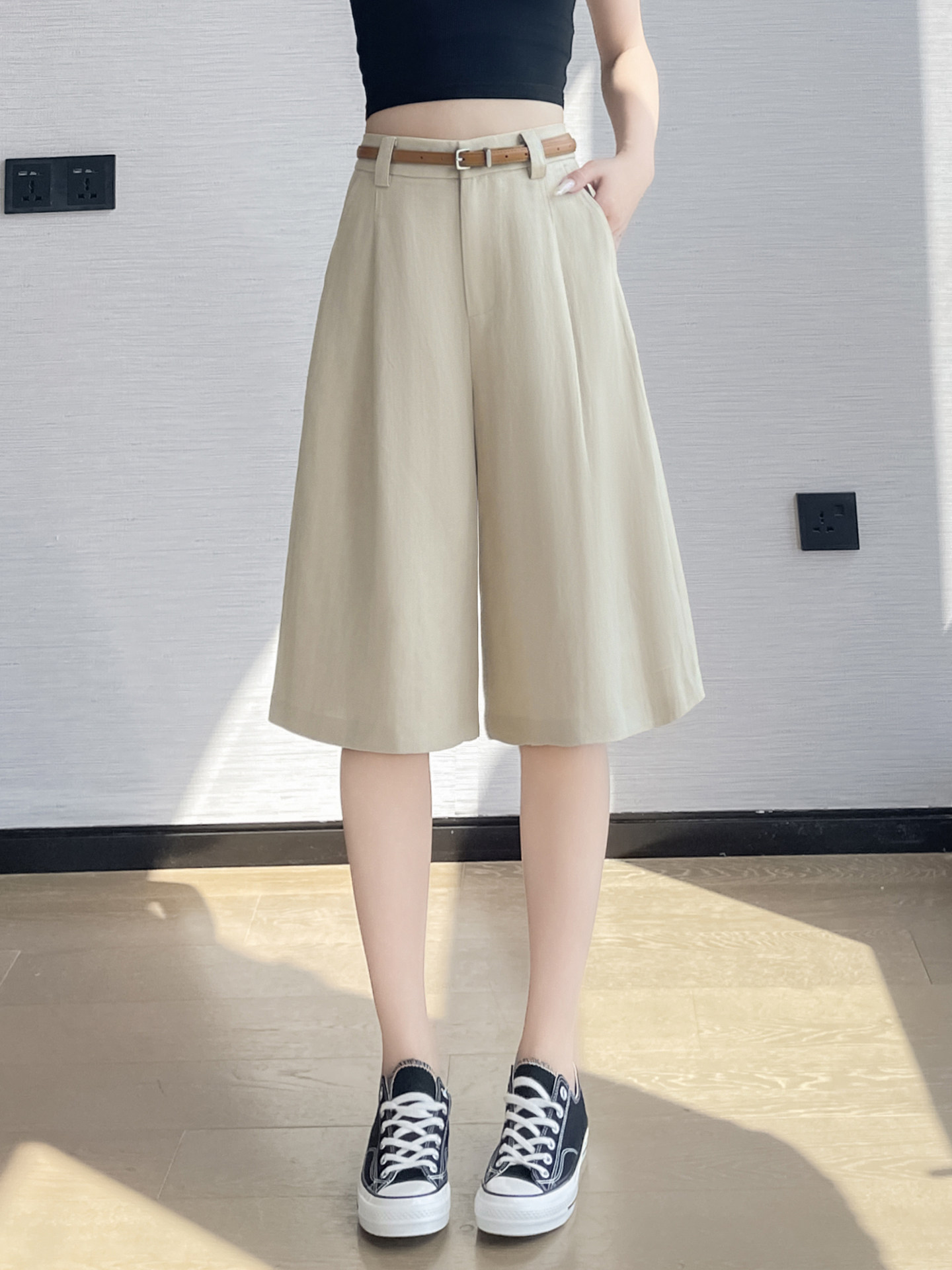 Quần culottes nữ ống rộng eo cao chất liệu lụa lanh mỏng nhẹ — Màu kaki 5 điểm