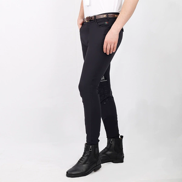 Minimalist black