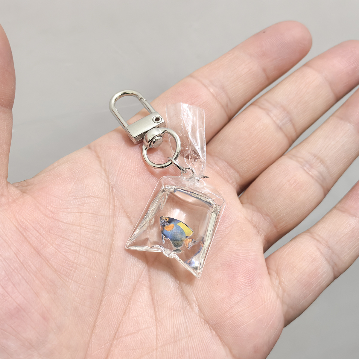 노란색 주황색 파란색 문 버클