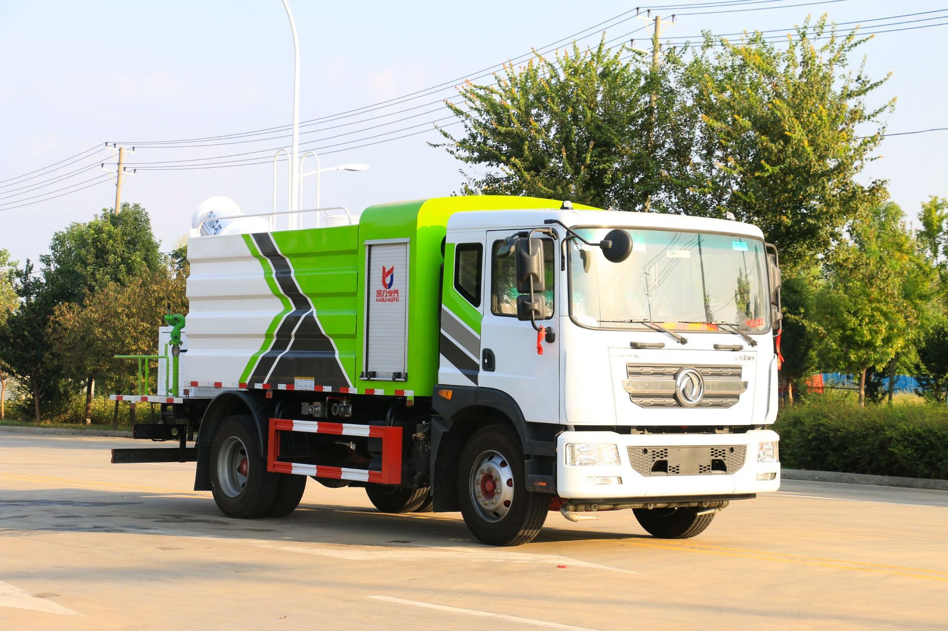 Dongfeng Dolic D9 (Square Tank) 12-Square Meter Spray Dust Suppression Truck 60- 120m Fog Cannon to Remove Haze and Reduce Dust at Demolition Sites