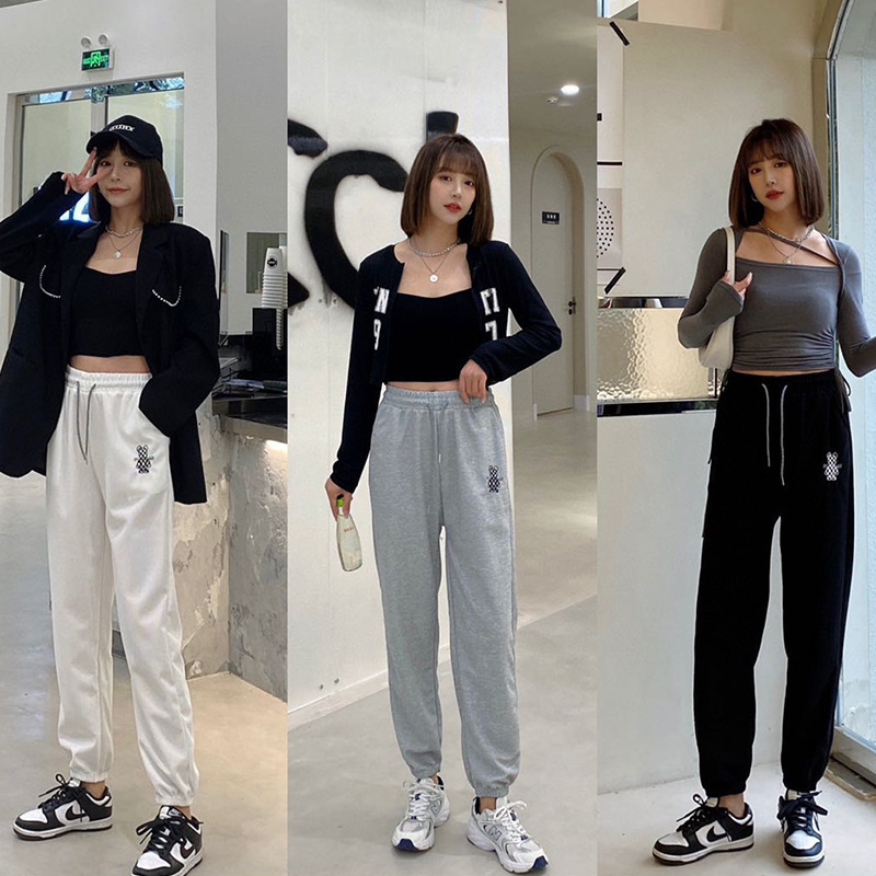 Little Bear Couple Sweatpants for Women 2026 Autumn New Embroidered Fashion Jogger Pants Drawstring Waffle Knit Nine-Point Sports Pants Little Bear Couple Sweatpants for Women 2026 Autumn New Embroidered Fashion Jogger Pants Drawstring Waffle Knit Nine-Point Sports Pants