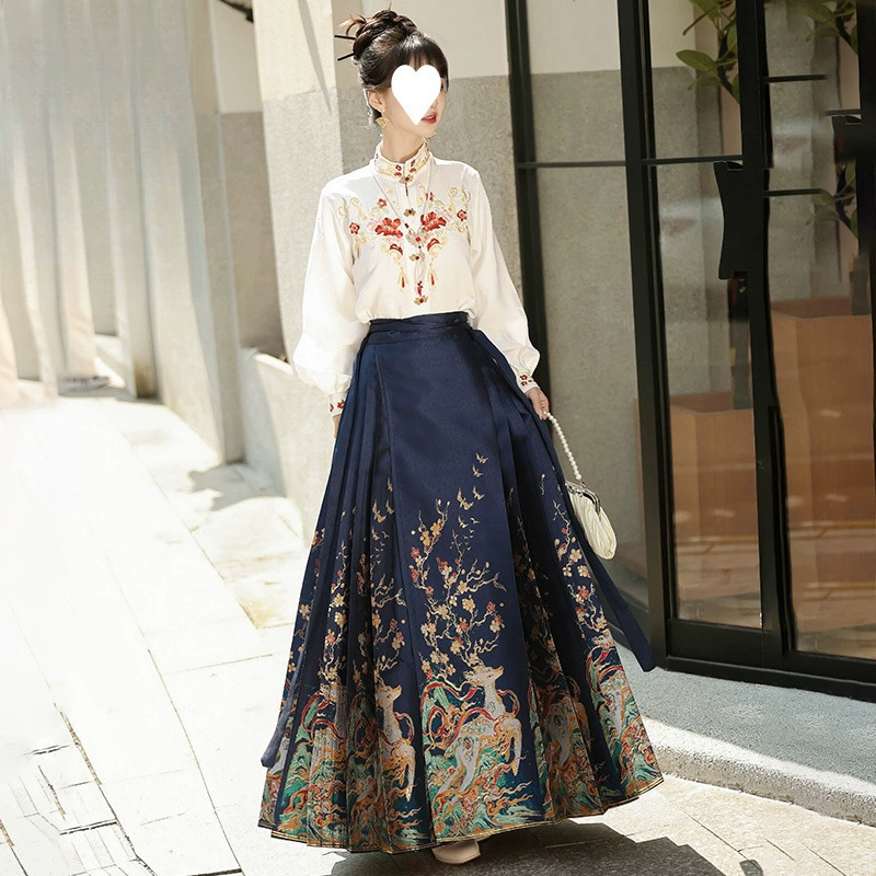 Женский комплект юбки Hanfu в стиле Мин с цветочным узором и конским лицом для повседневной носки лучшими друзьями.