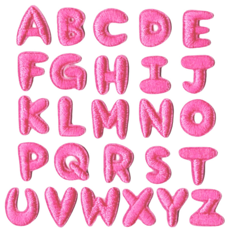 厂家粉色小字母徽章布贴款服装辅料服饰配件刺绣布贴衣服破洞现货