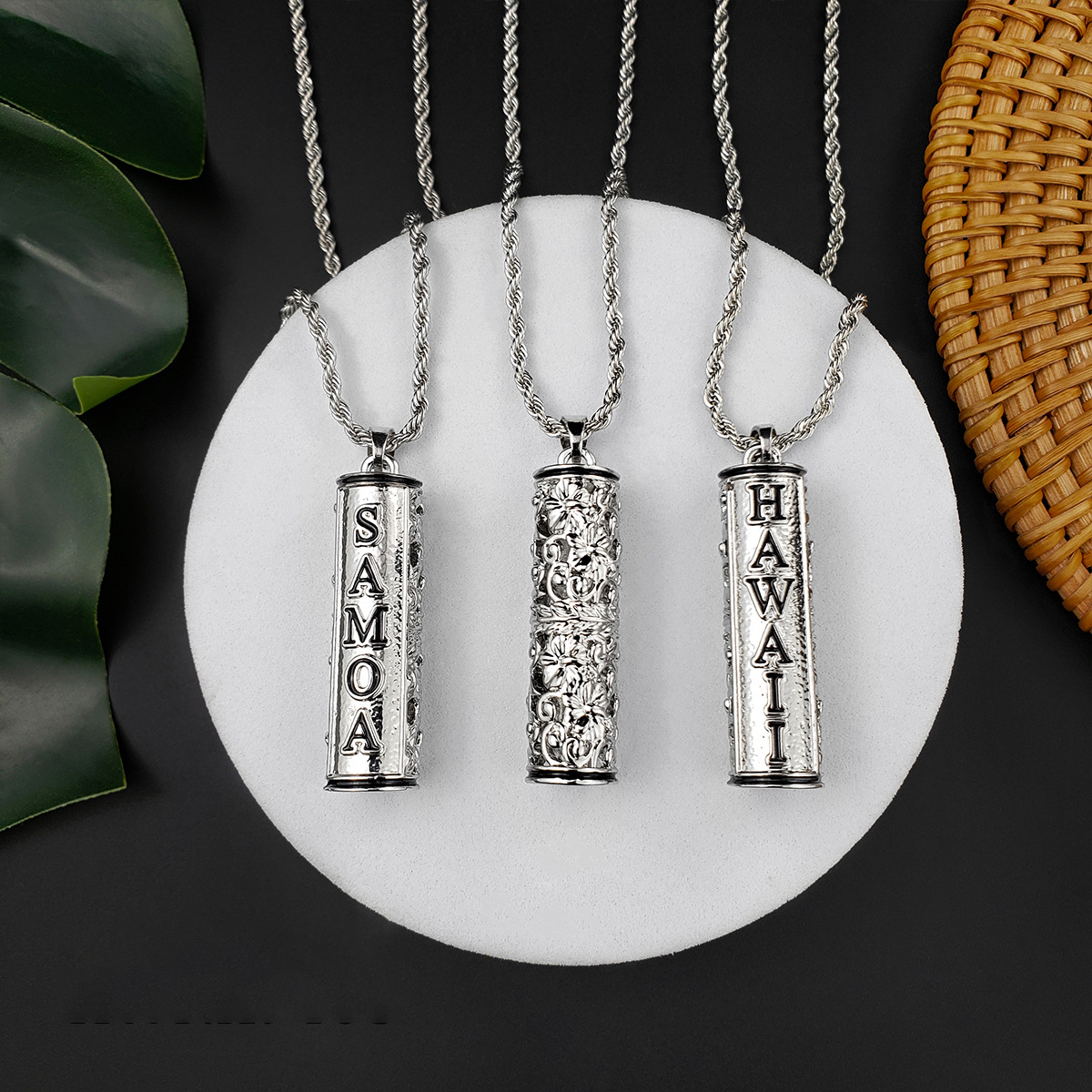 Ethnic Style Letter Flower Alloy Plating Unisex Pendant Necklace 1 Piece