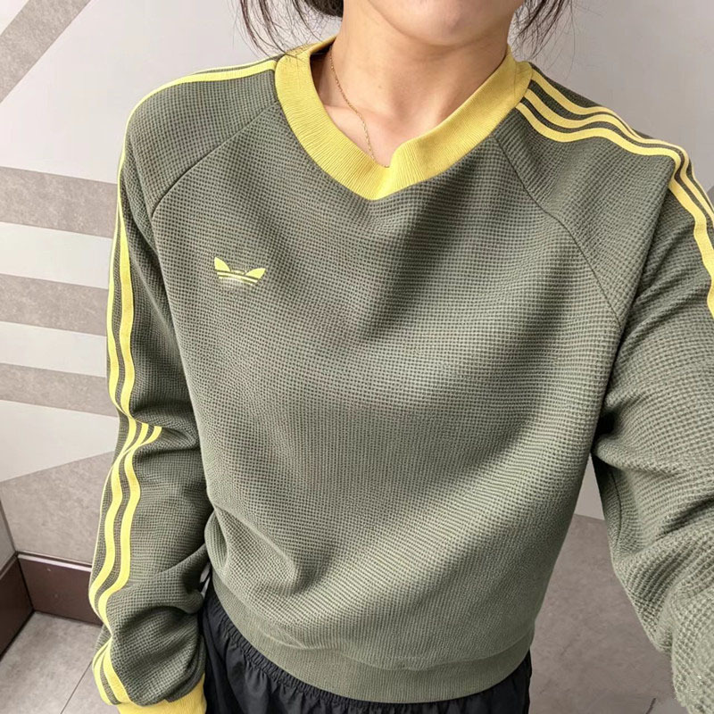 Cross-border round-neck color-block sweatshirt, unisex, fashionable and casual for spring and autumn, with three stripes, slimming effect, long-sleeved base layer top Cross-border round-neck color-block sweatshirt, unisex, fashionable and casual for spring and autumn, with three stripes, slimming effect, long-sleeved base layer top