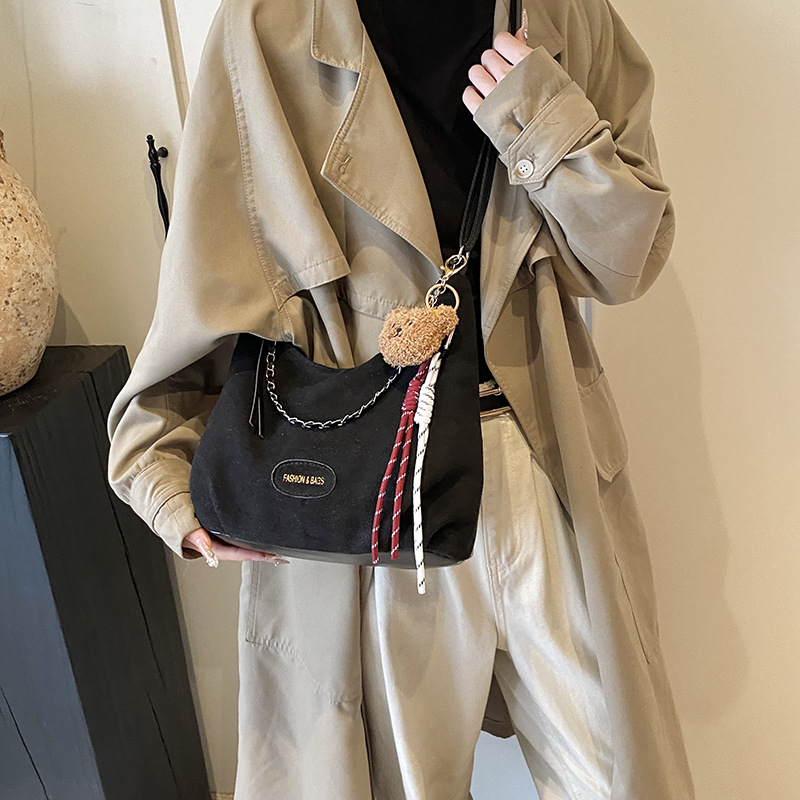 Este año, la moda de moda de peluche de peluche bolso de viaje para mujeres 2024 nueva moda versátil bolso de mochila