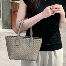 ��2026�¿���ƤŮ���ֹ��������ذ�Cabat�˻@��������μ�羳��