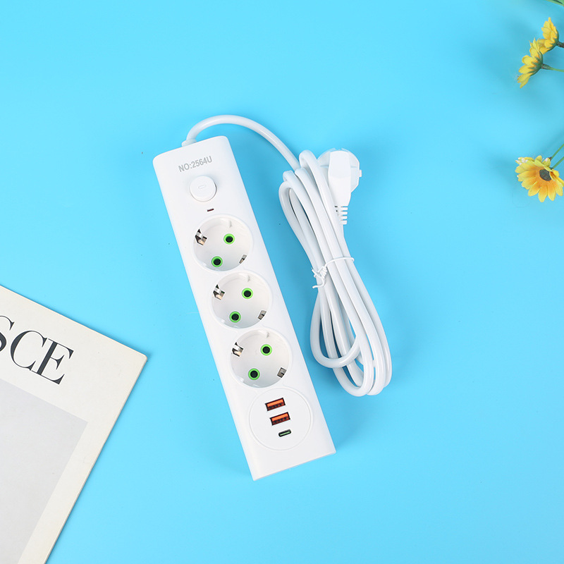 2USB + 1Type-c interfaz de carga de teléfono celular bolsa neutra empaque blanco y negro interruptor general de la cáscara europea