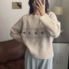 2025韩版复古花朵刺绣针织毛衣女秋冬新款插肩袖圆领软糯宽松套头
