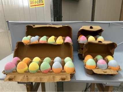 ����ڲʺ�3ɫ�����۱ʣ���װ�ʵ������ǰ�װ6��12װ������ֽ�а�