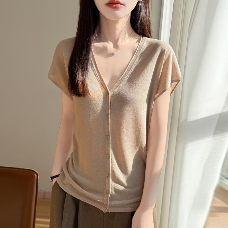 Elegant Pleated Design on Both Sides, Small Flying Sleeves, Summer Waist-Cinching Slim Fit, Fine-Spun Imitation Linen V-Neck Knitted Cardigan with Short Sleeves Elegant Pleated Design on Both Sides, Small Flying Sleeves, Summer Waist-Cinching Slim Fit, Fine-Spun Imitation Linen V-Neck Knitted Cardigan with Short Sleeves