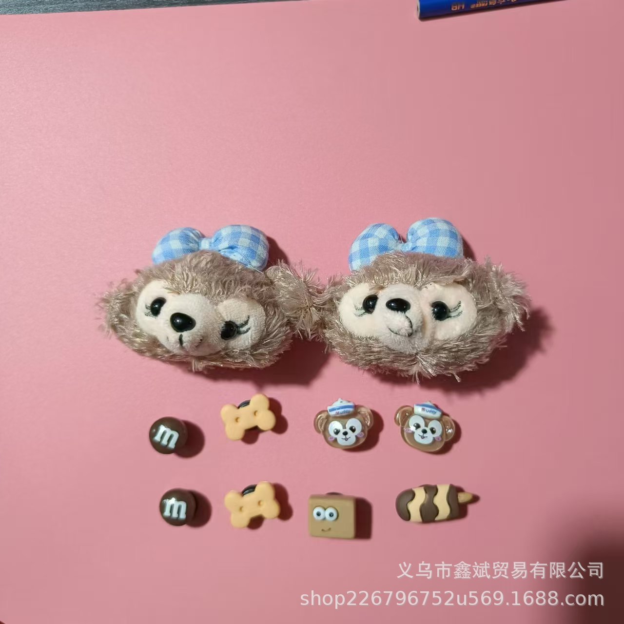 Muñeca de dibujos animados felpa estrella Delu agujero zapatos accesorios piel bola creativa nuevos zapatos decorativos hebilla agujero zapatos Accesorios