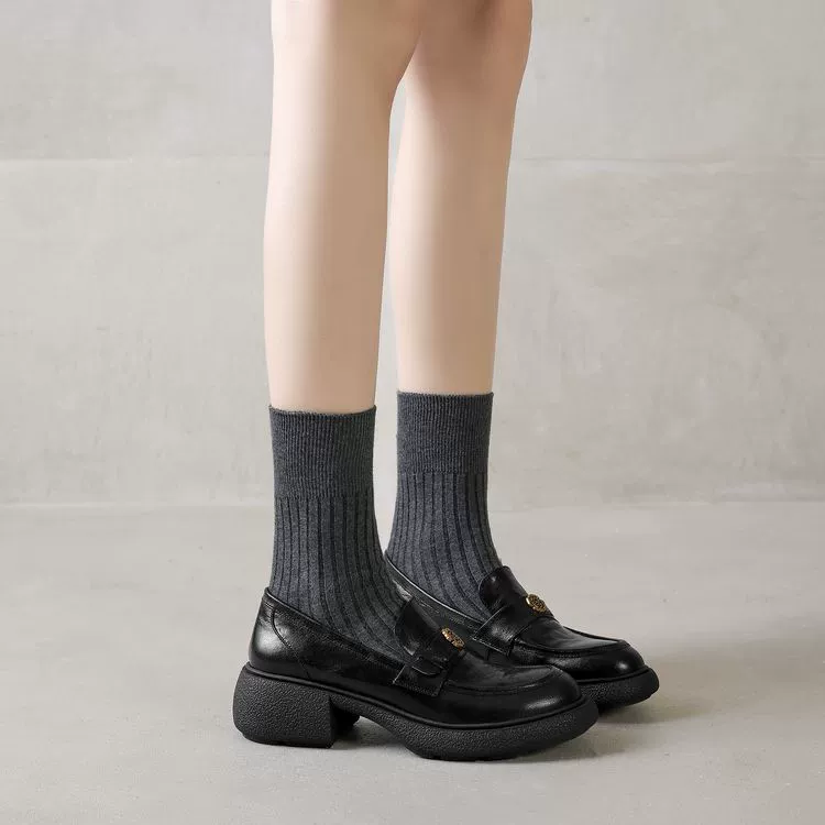 Плюшевый английский стиль маленькие кожаные туфли женские кожаные туфли на каблуках рафу 2024 новые осенние туфли на высоком каблуке ленивые