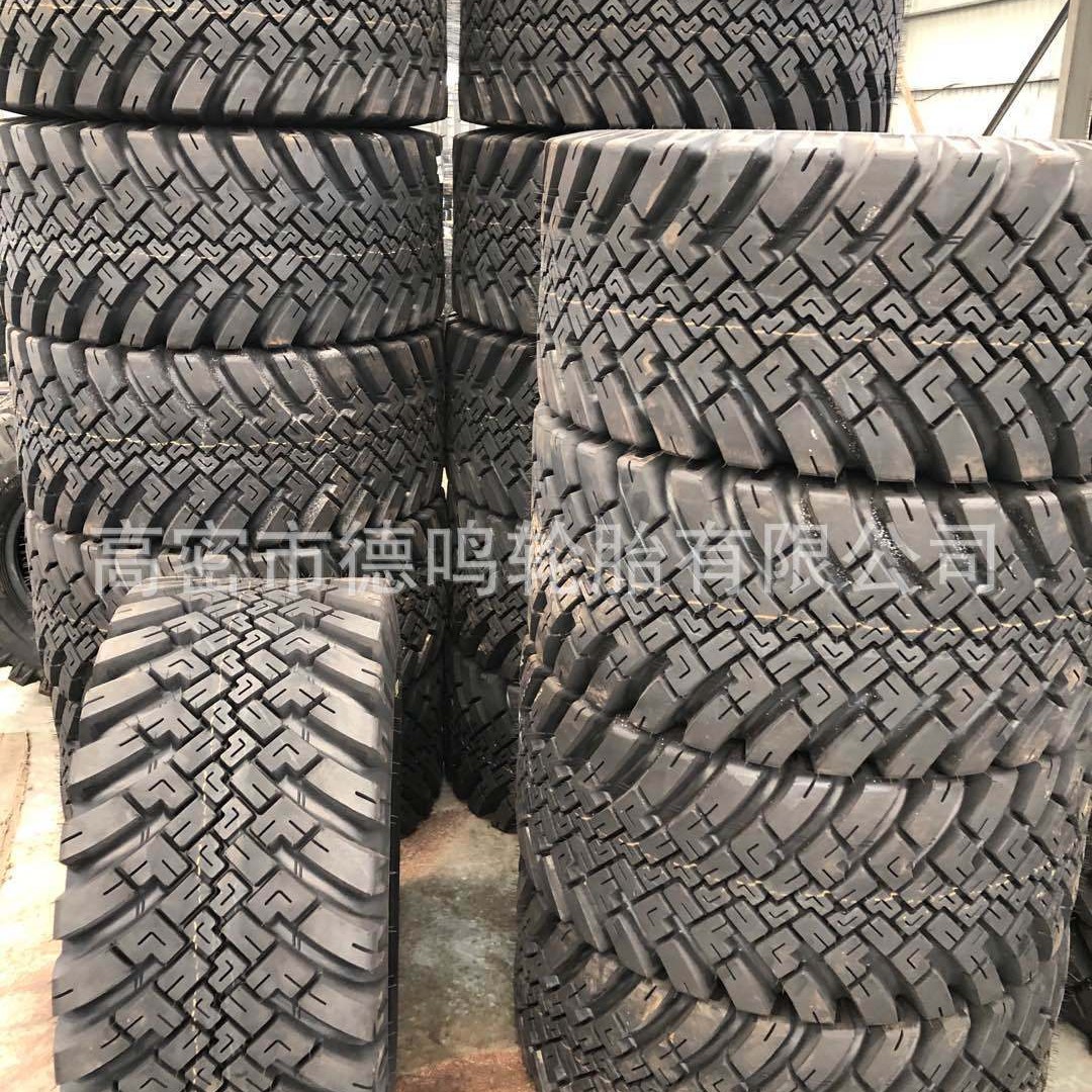 Suministro de fábrica maquinaria de construcción neumático 15,5/60-18 rodillo de carretera neumático nuevo