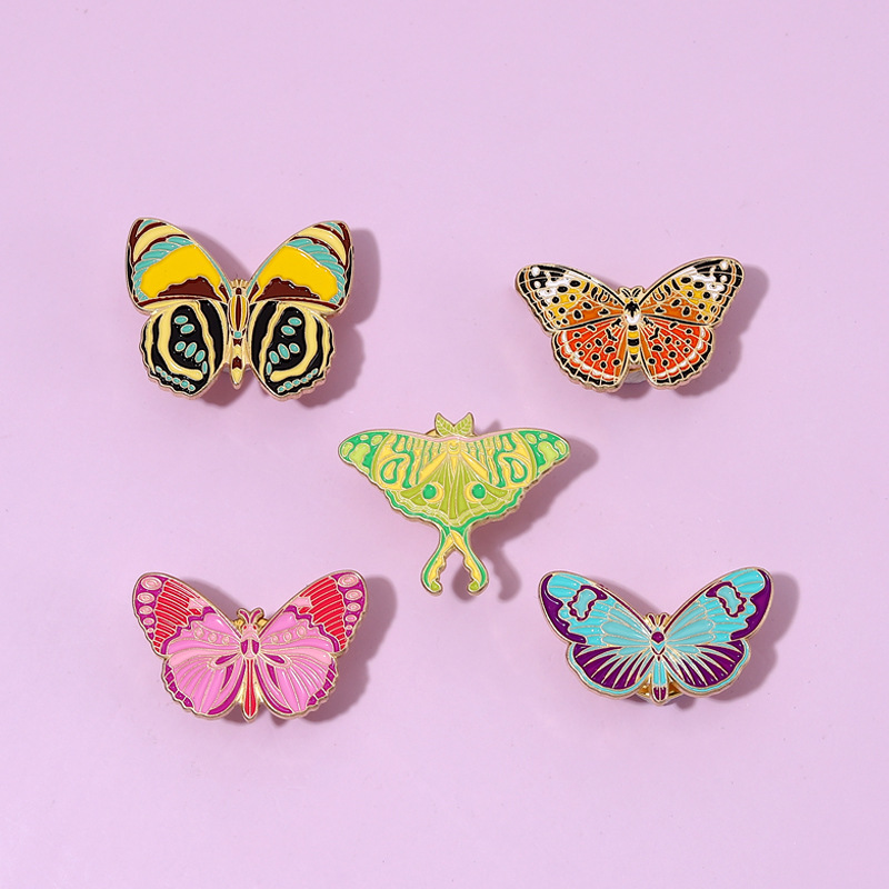 5g Weight Brooches Classification Daily Occasion Alloy Material Butterfly Pattern Women'S Gender Plating Design Simple Style Style Simple Style Pin Butterfly Alloy Plating Women'S Brooches 1