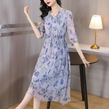 杭州大牌真丝连衣裙2023年新款女夏季宽松遮肚显瘦妈妈桑蚕丝裙子