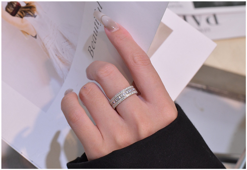 Fashion Solid Color Sterling Silver Inlaid Zircon Rings