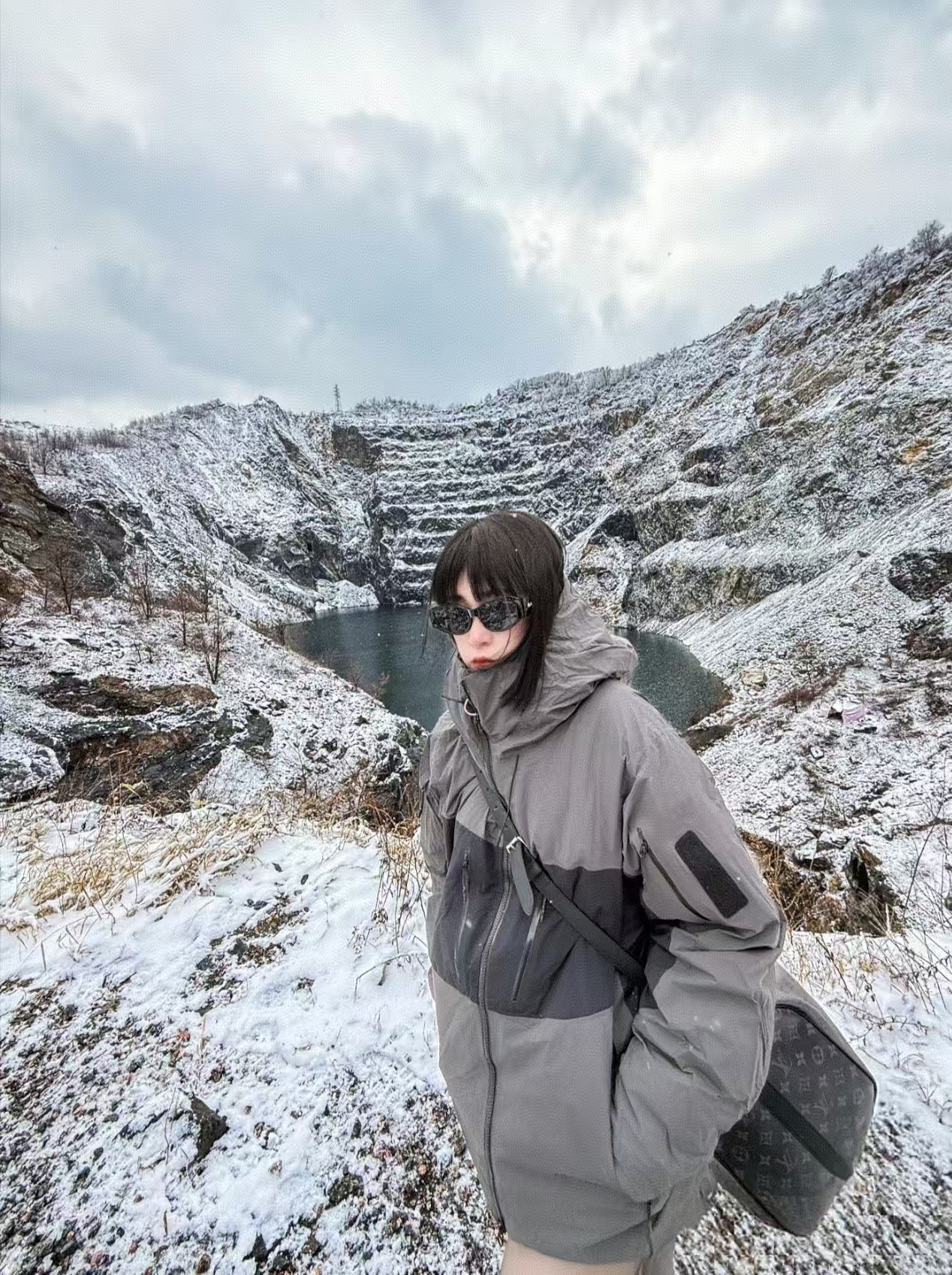 Bird 's New Hombres y Hombres encapuchados gruesos calentamiento impermeable a prueba de viento tendencia neutrales de la serie de plumón Jue Dong