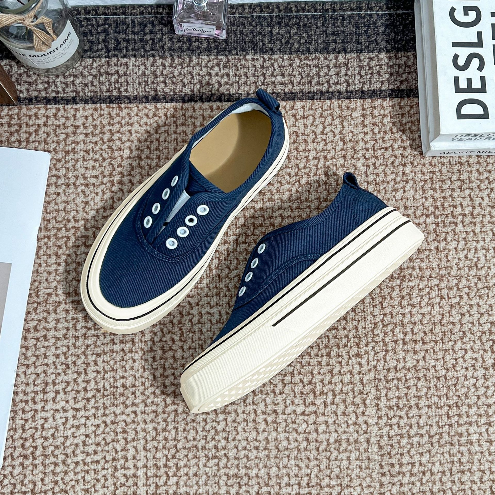 New Summer Thick-Soled Women, Versatile Flat For Outdoor Wear, High-End College-Style Retro Casual Shoes_voghion.com