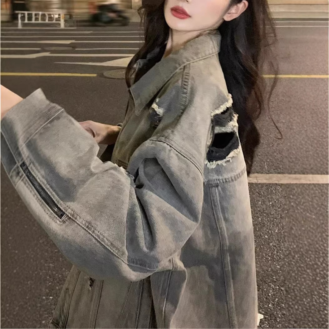 2026 American high-street design women's washed distressed denim jacket, spring vintage workwear style, trendy Vibe jacket.