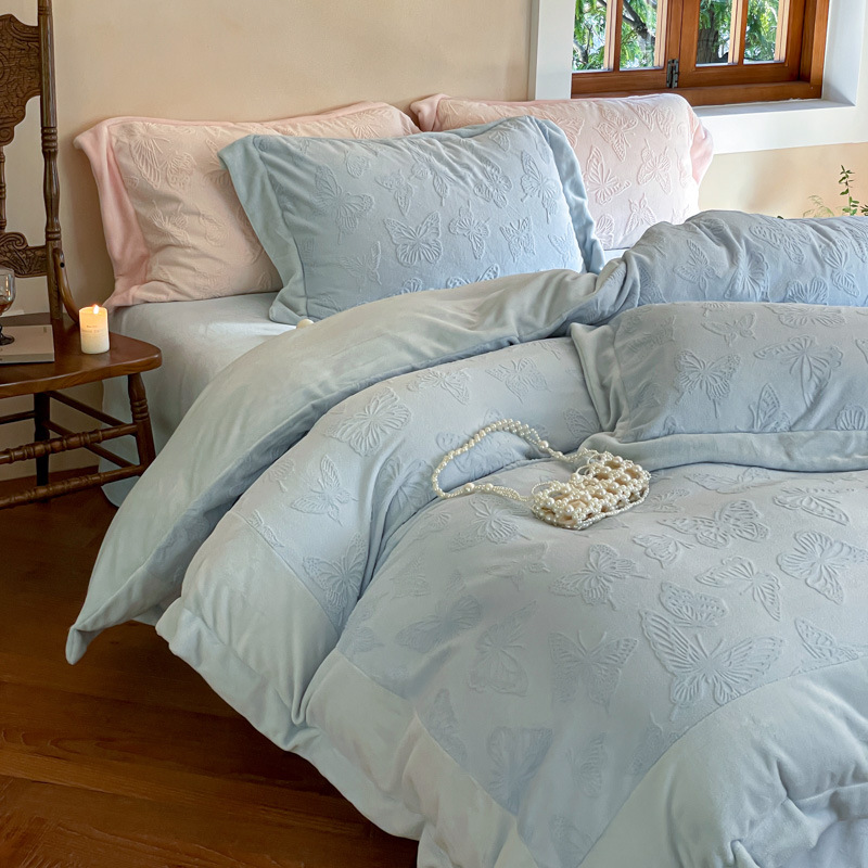 Una clase de seda de cuatro piezas