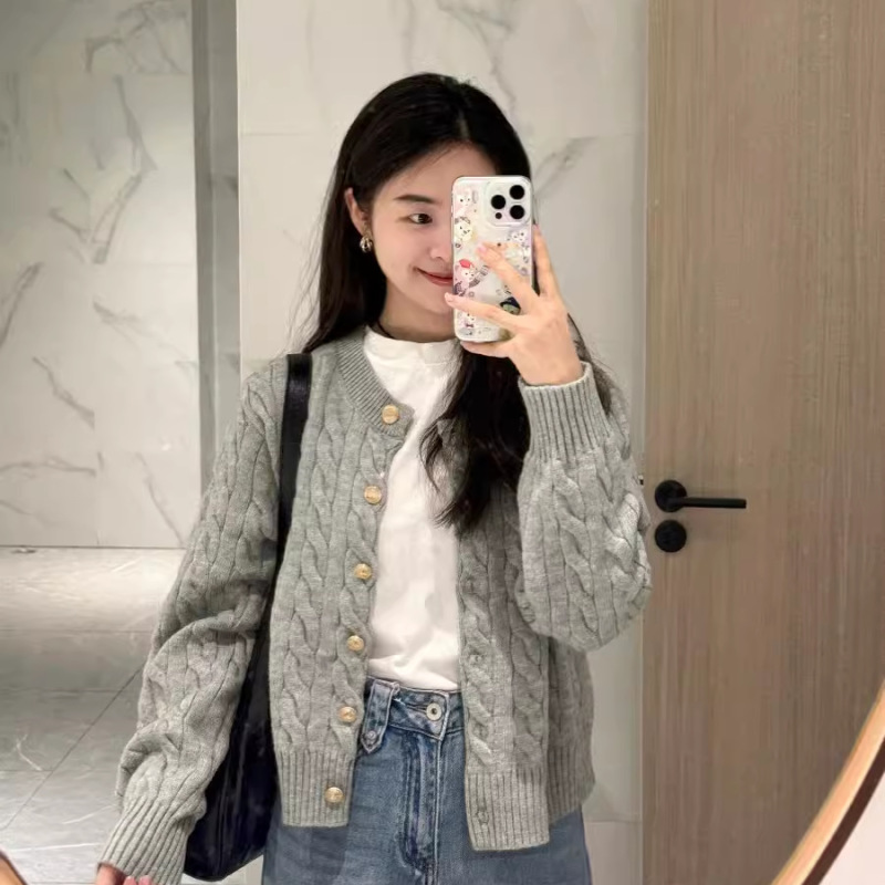 灰色麻花毛衣外套女春秋季2025新款感慵懒风短款针织开衫上衣|undefined