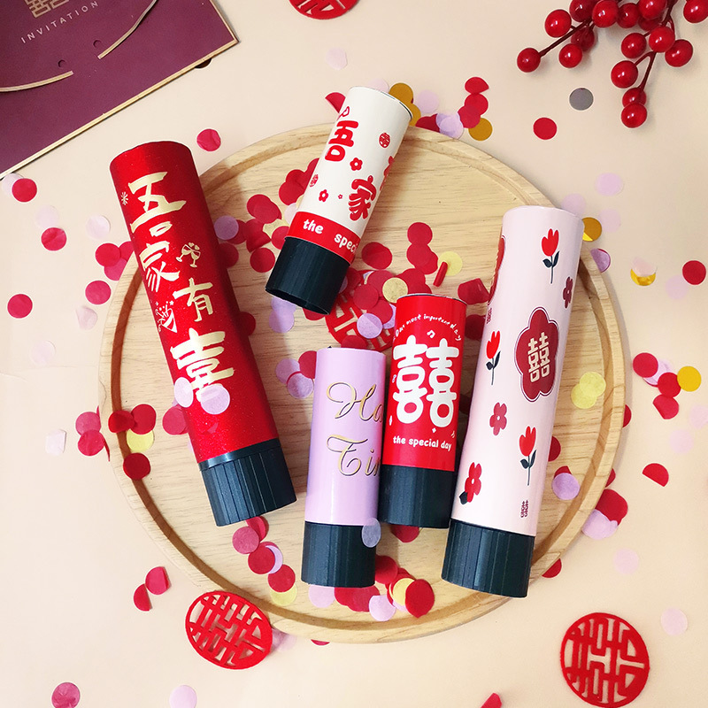 Suministros de la boda giro a mano tubo de fuegos artificiales boda atmósfera tubo de pulverización fiesta de cumpleaños foto lentejuelas pequeños fuegos artificiales al por mayor