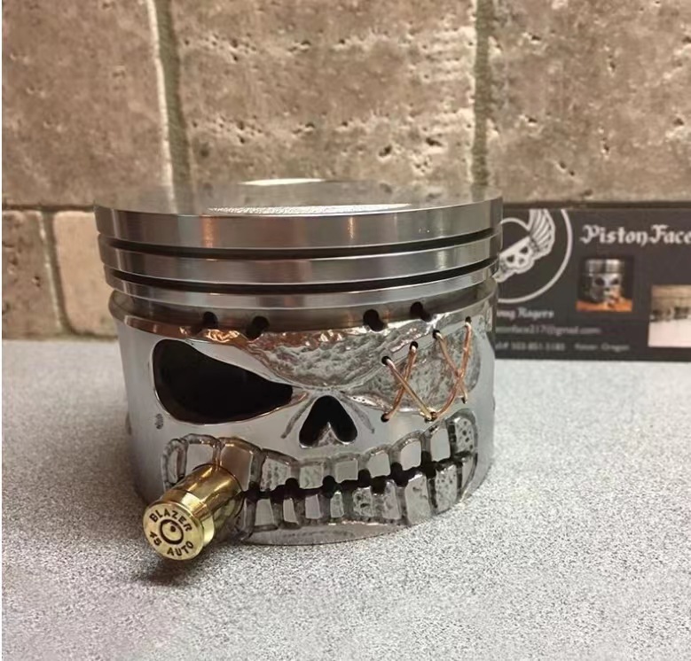 Comercio exterior Venta caliente PistonSkullFaceSculpture pistón cráneo cara escultura resina engranajes adornos
