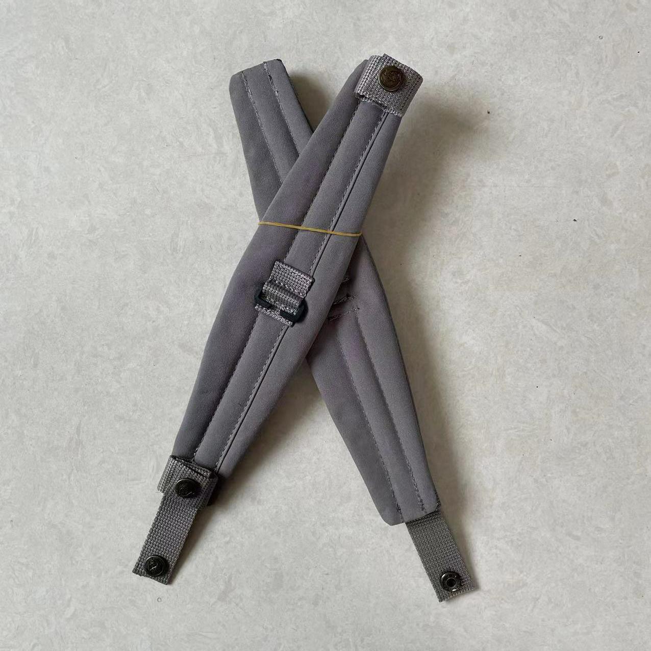 매트 그레이 숄더 스트랩