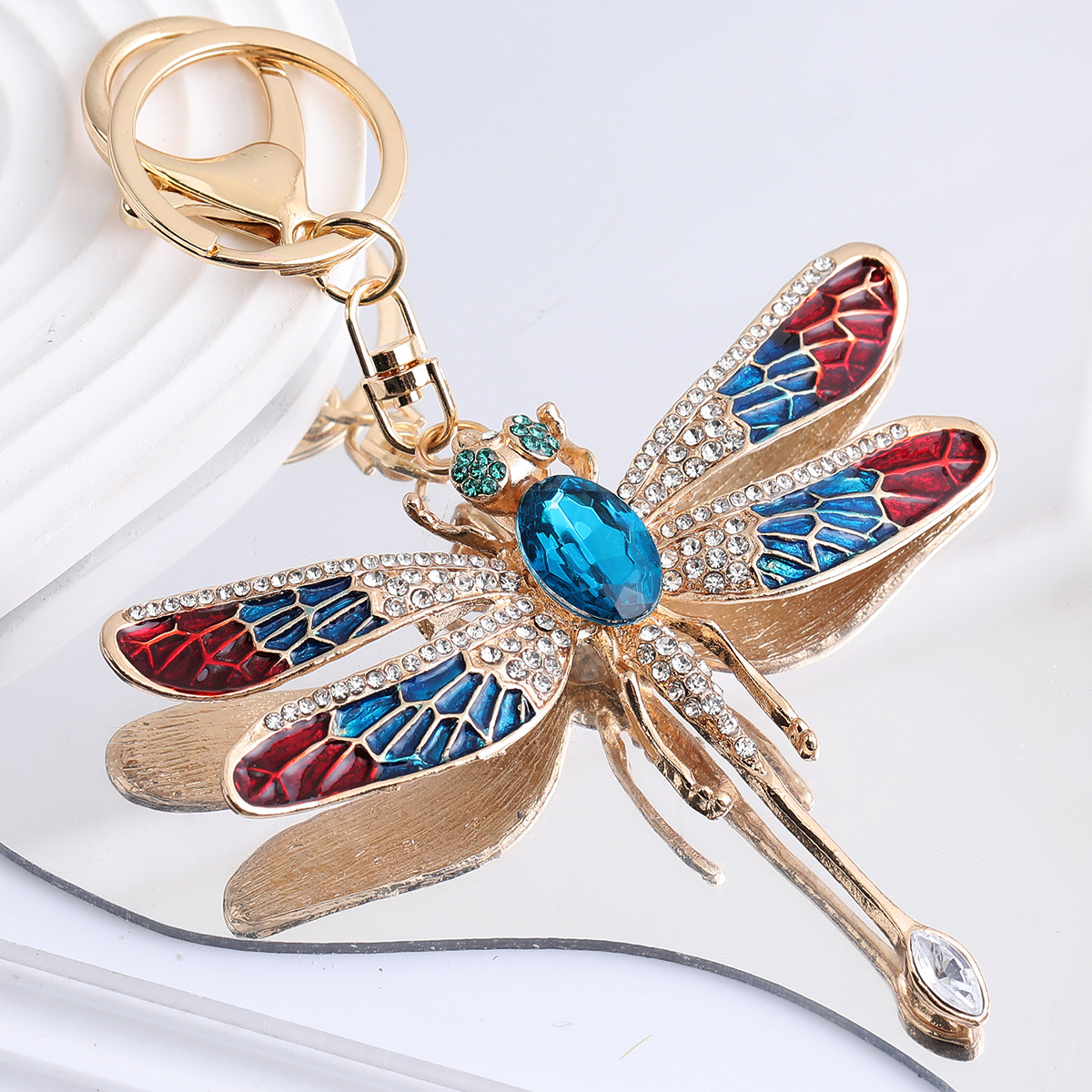 Vintage luxe sleutelhanger, nieuwe grensoverschrijdende, overdreven met diamanten bezette libelle voor damestassen, metalen insecten sleutelhanger voor in de auto, groothandel_voghion.com