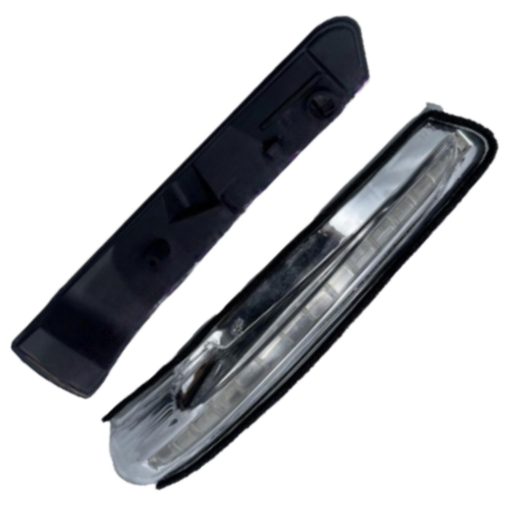 87614/24-A7000 is suitable for CERATO 2012-2018 rearview mirror small light and reversing mirror light