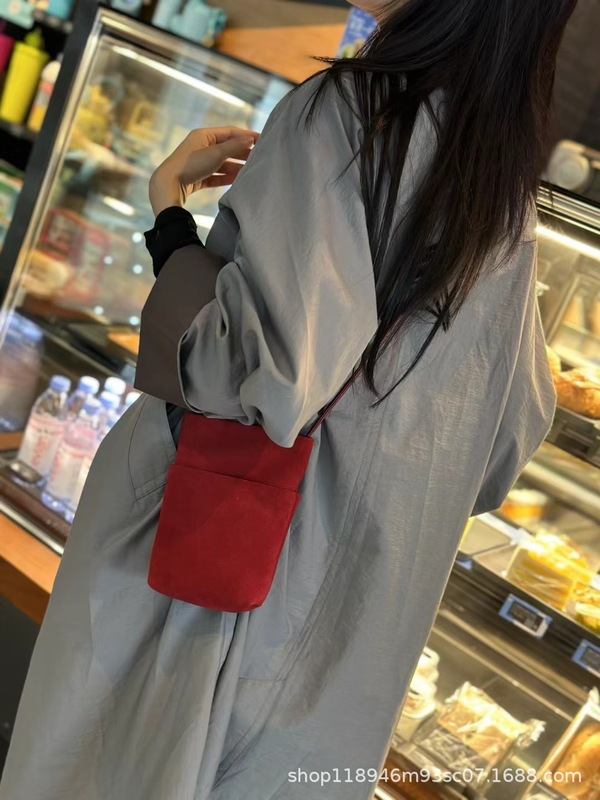 牛皮手机包磨砂皮迷你小包高级感轻便斜挎包通勤便携单肩斜挎包|undefined