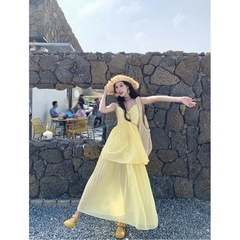 度假风假两件褶皱吊带连衣裙女装2025夏季新款宽松百褶大摆裙长裙
