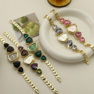 Foreign trade hot-selling new diamond-encrusted women's watches, creative, fashionable and beautiful watches, irregular bracelets, women's watches wholesale