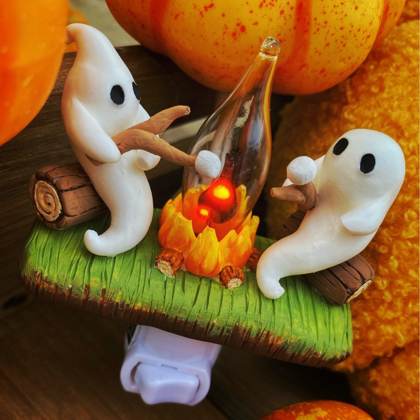 Νέο φωτιστικό νυκτός με φάντασμα φωτιάς για το Halloween_voghion.com