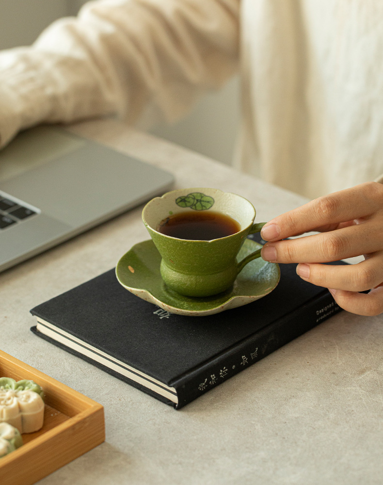 Handbemalte Keramik Kaffeetasse Mit Untertasse Und Goldrand_voghion.com