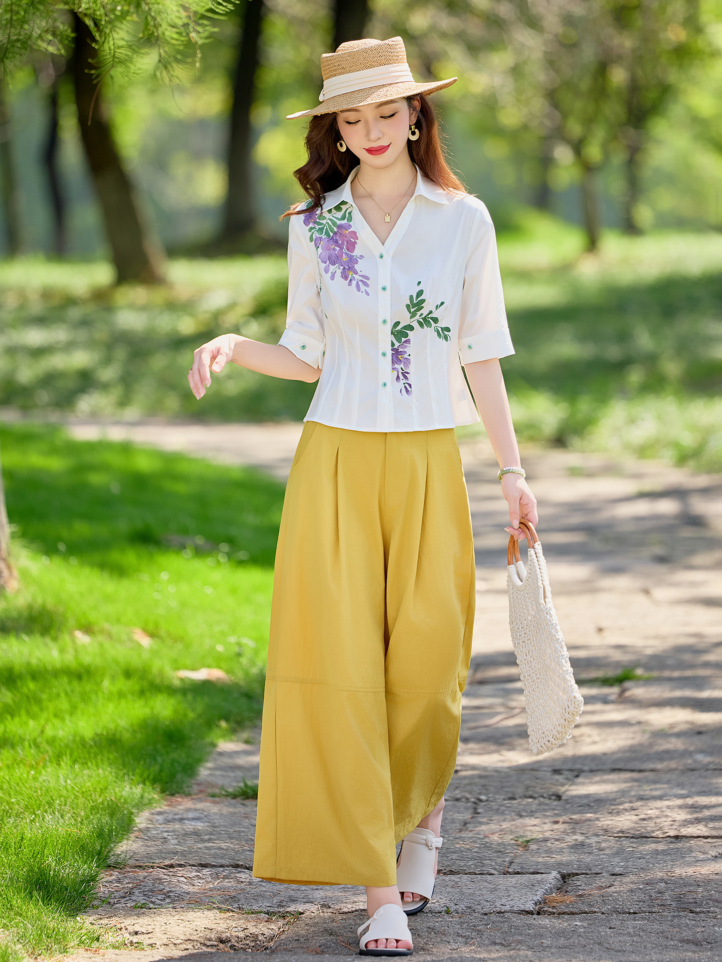 Bộ vest nữ hai mảnh áo sơ mi in họa tiết kết hợp quần ống suông cạp cao — Màu ảnh
