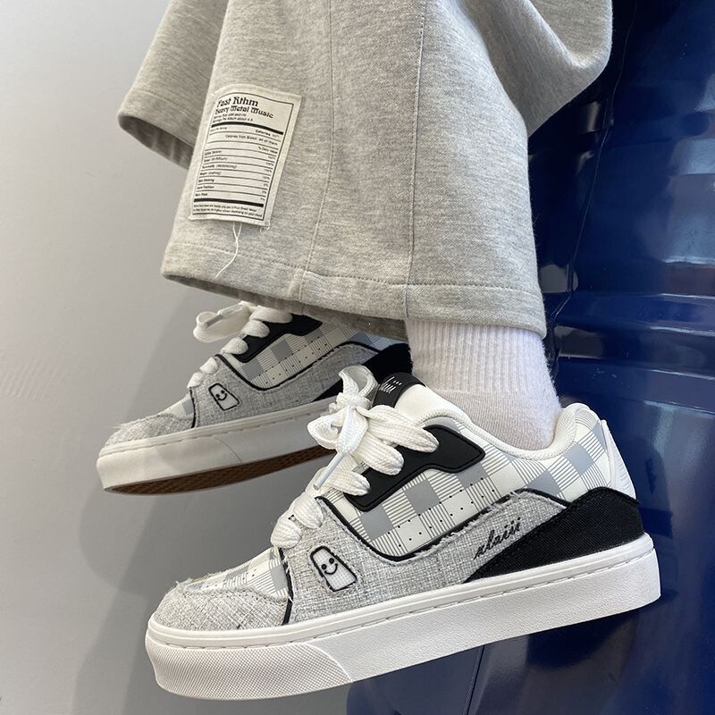 Chic Fashion Trend Retro 2026 Casual Thick-Soled Shoes Ins Sneakers Color-Blocking Korean Style Black and White Plaid American Style