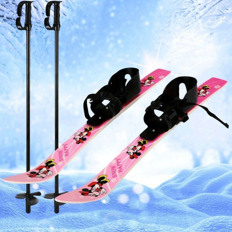 розовый костюм