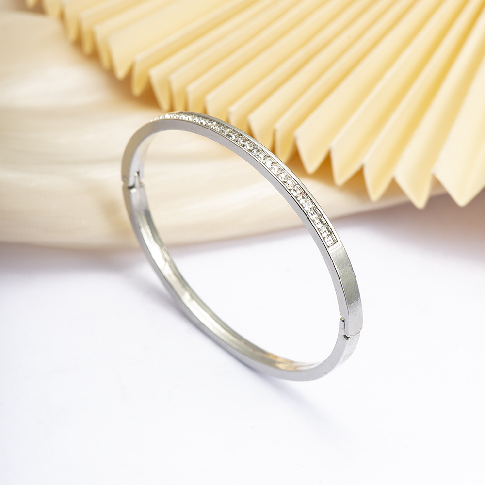 17g Weight Rhinestones Inlay Material Bangle Classification Alloy Chain Material 1 Piece Quantity Holiday, Daily Occasion Alloy Material Solid Color Pattern Women's Gender Inlay Design Simple Style, Classic Style Style Simple Style Classic Style Solid Color Rhinestones Alloy Wholesale Bangle 4